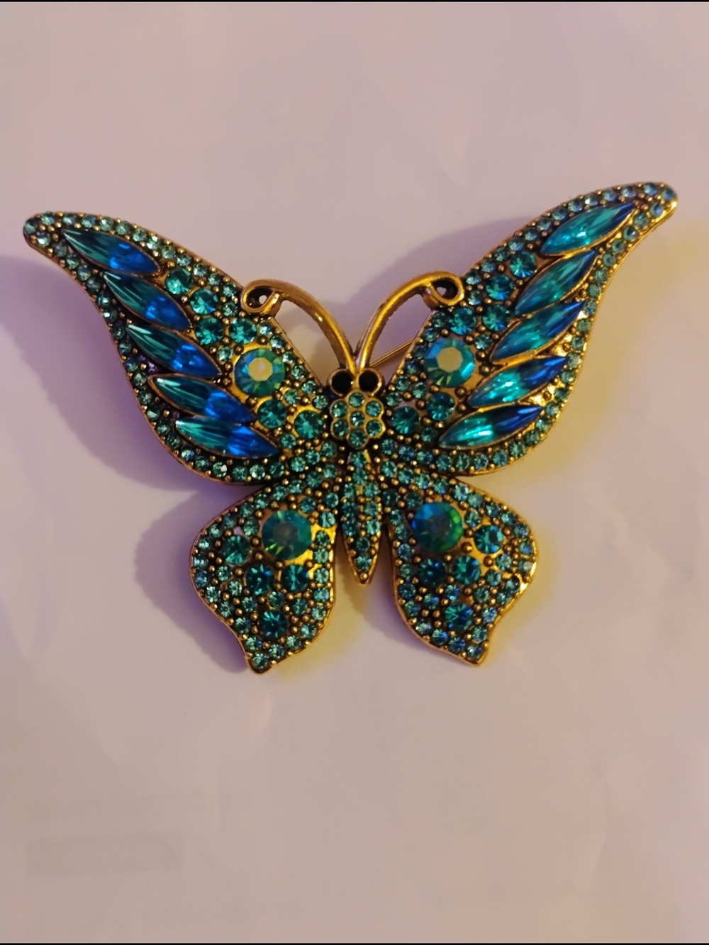 Brooch Vintage Gold-Tone Teal & Blue Rhinestone Butterfly NWOT